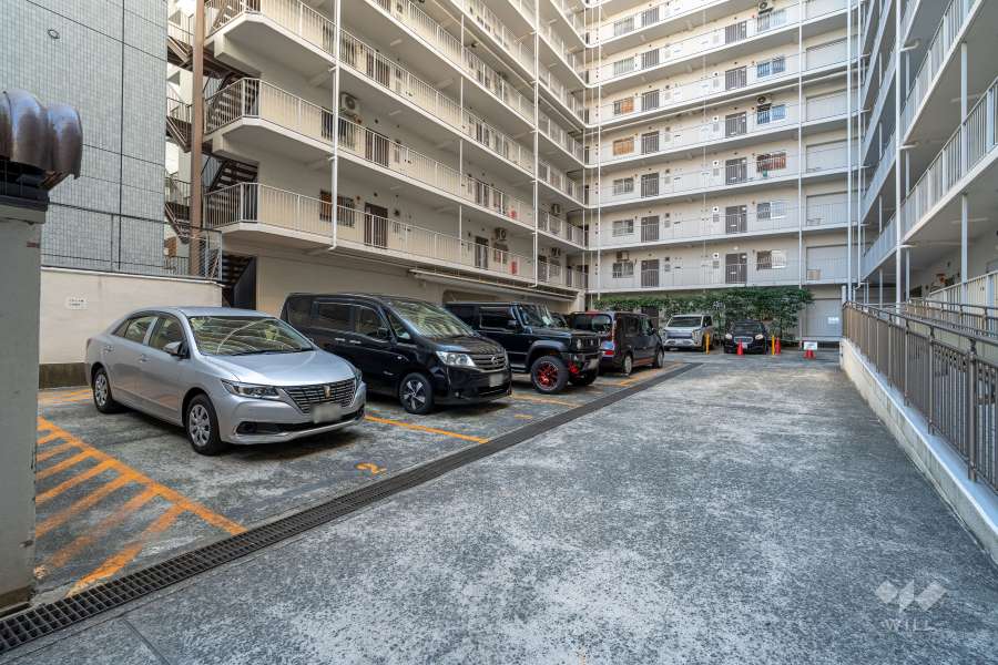 敷地内駐車場（屋外平面式）
