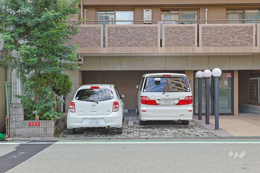 敷地内駐車場（屋外平面式）