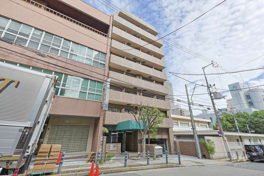 リーガル上本町の外観（南西側から）