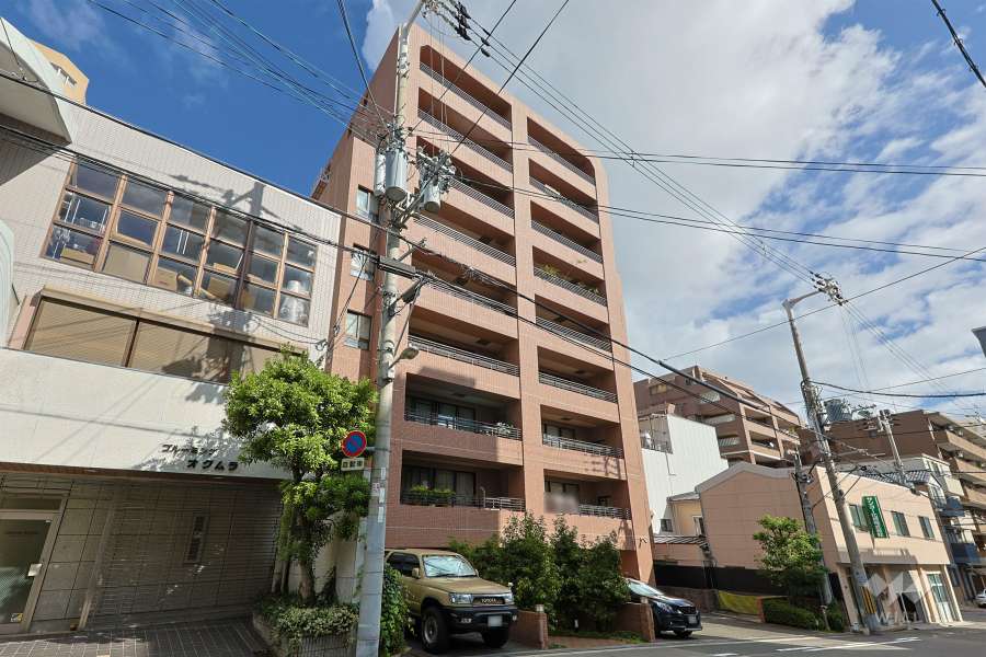 東急ドエルアルス夕陽ヶ丘の外観（南西側から）