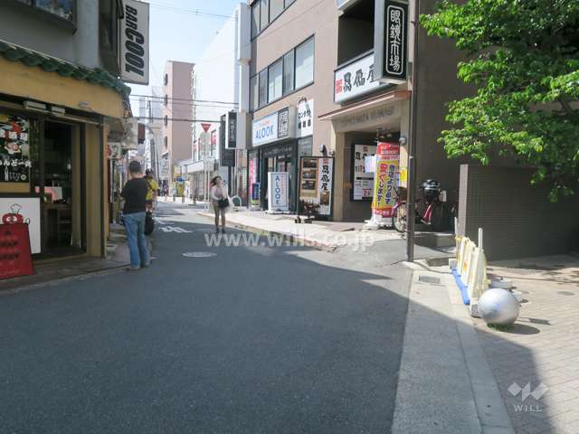 敷地南西側の前面道路
