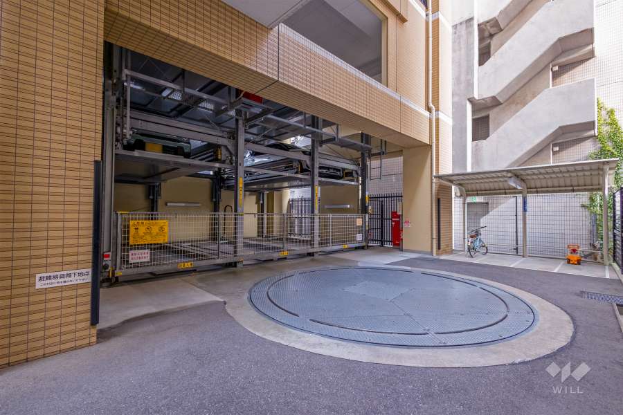 敷地内駐車場（屋内機械式）