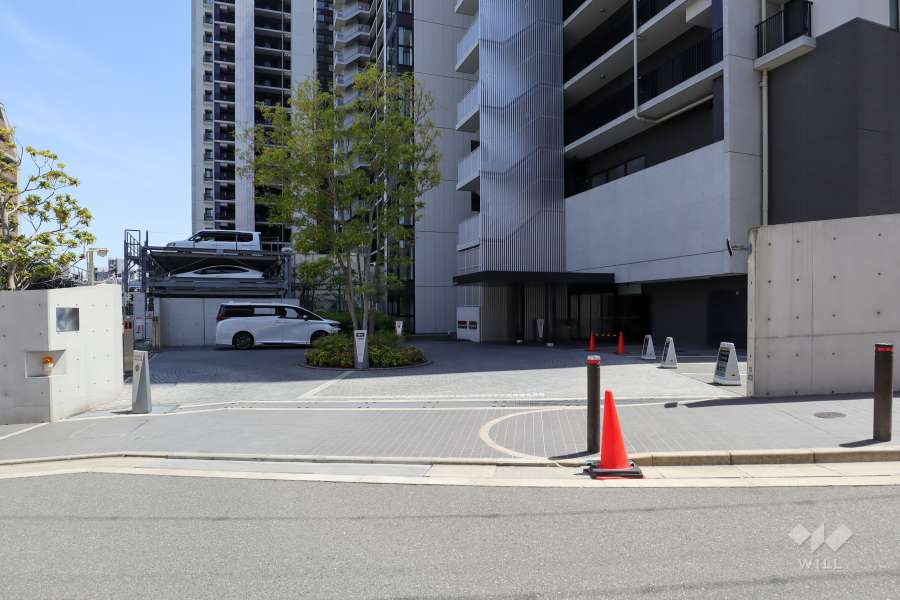 駐車場の出入口
