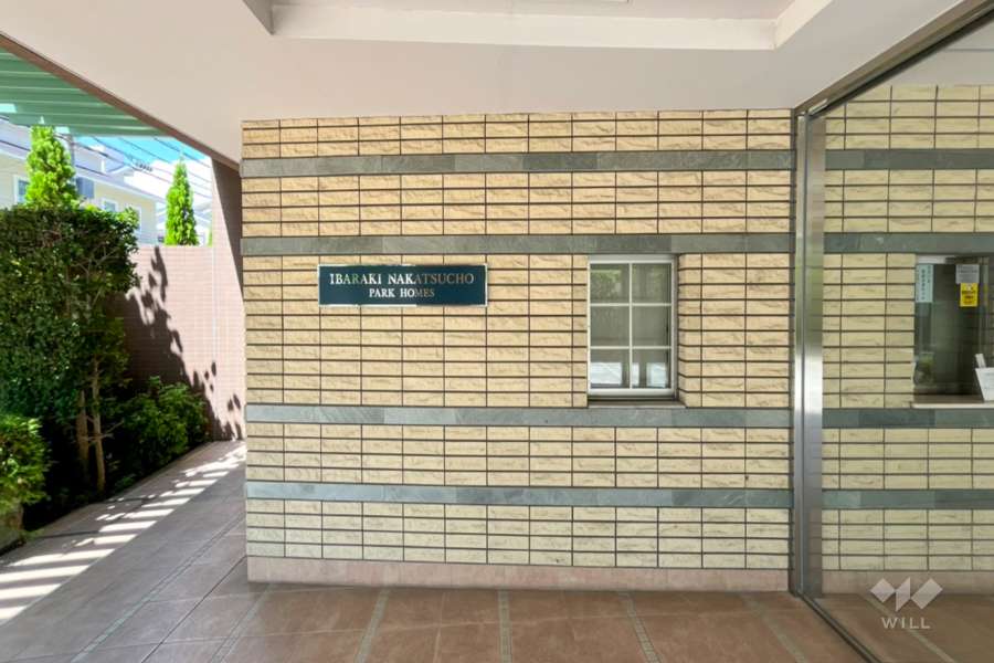 エントランスの銘板