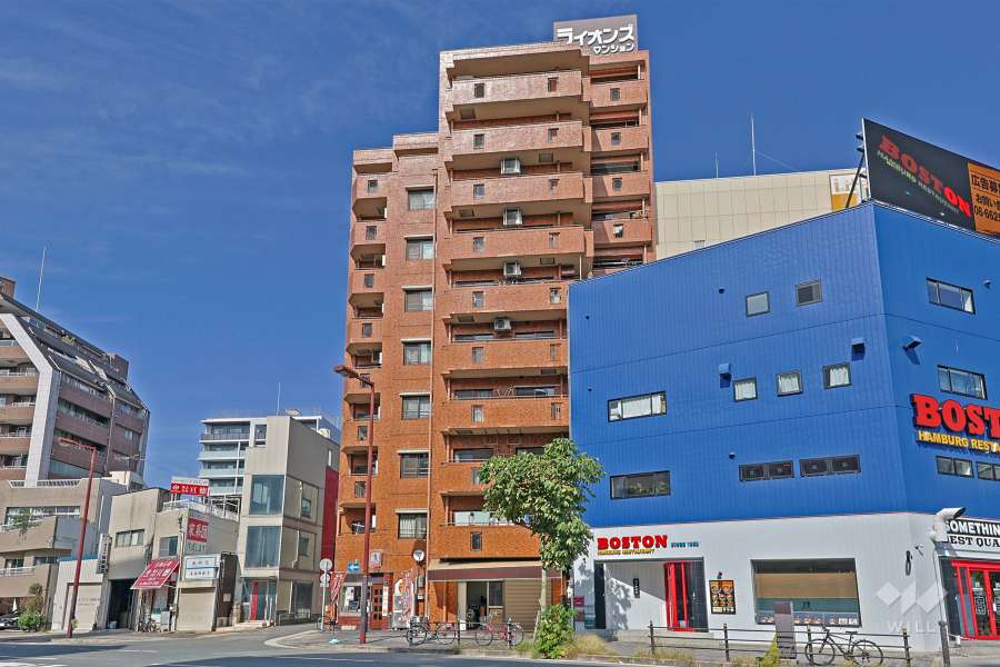 ライオンズマンション夕陽丘の外観（南東側から）