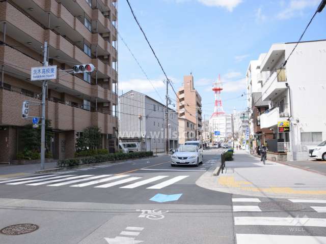 敷地北側の前面道路