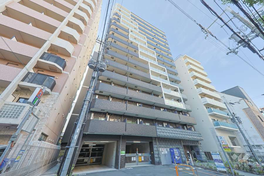 プレサンス谷町九丁目駅前の外観（北東側から）