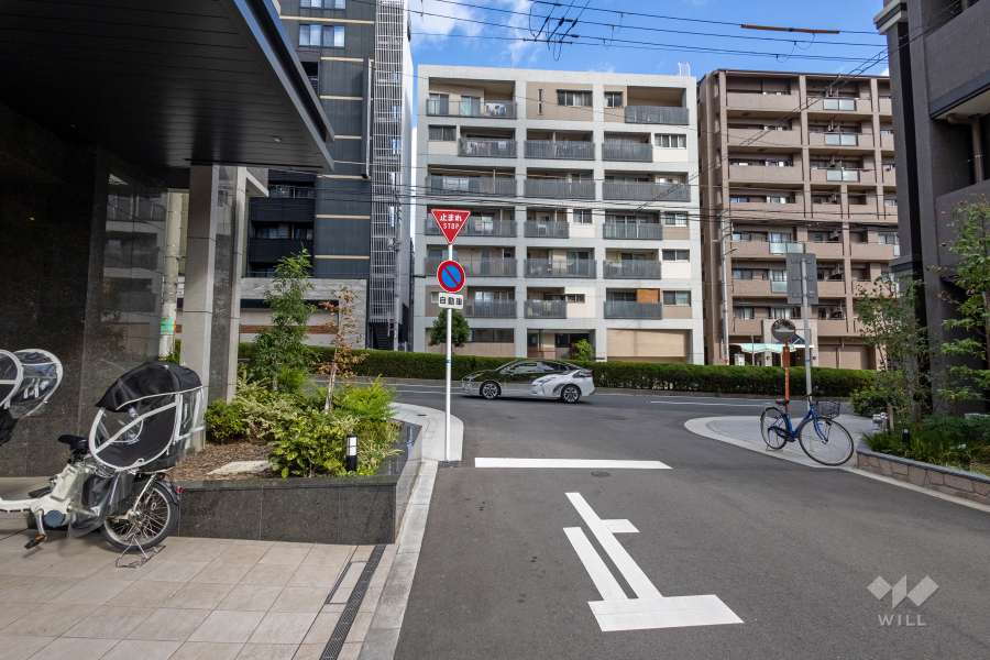 敷地北東側の前面道路