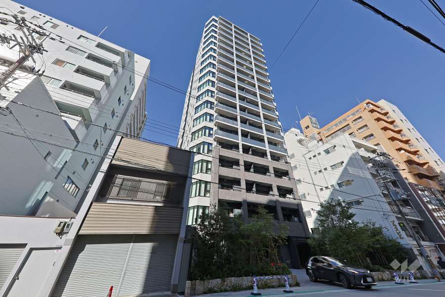 グランドメゾン大阪上本町の外観（南東側から）