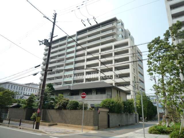 プラウド伊丹郷町レジデンスの外観（南東側から）