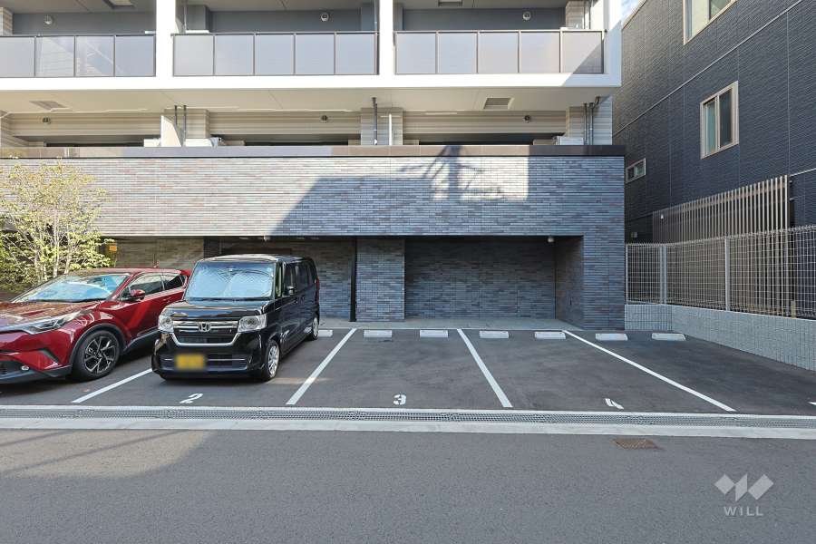 敷地内駐車場（屋外平面式）