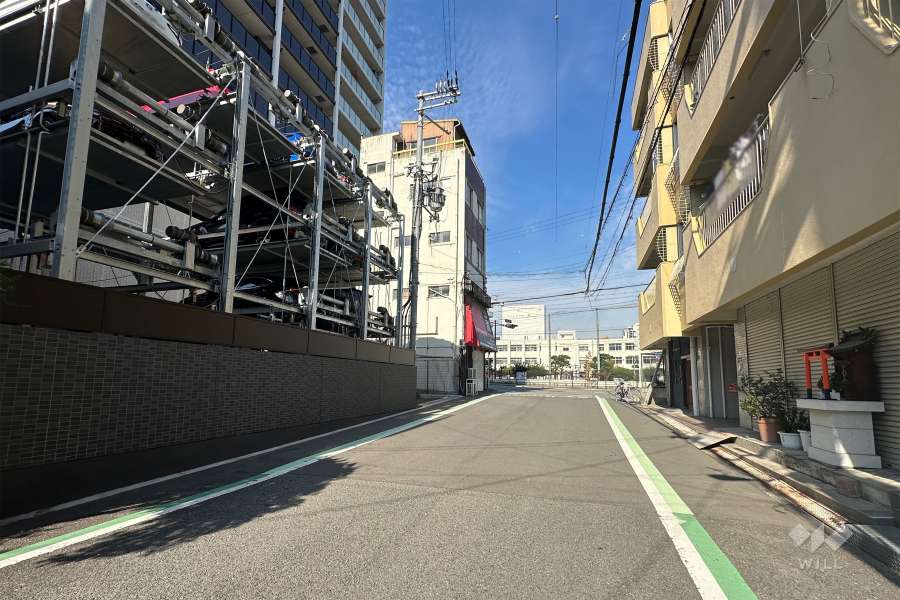 敷地東側前面道路