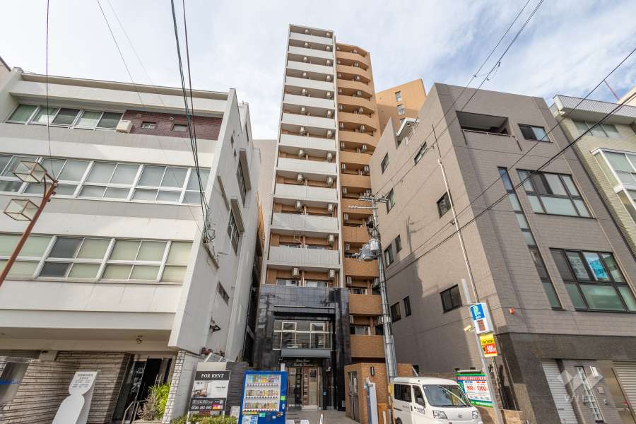 エステムコート難波センチュリオの外観（東側から）