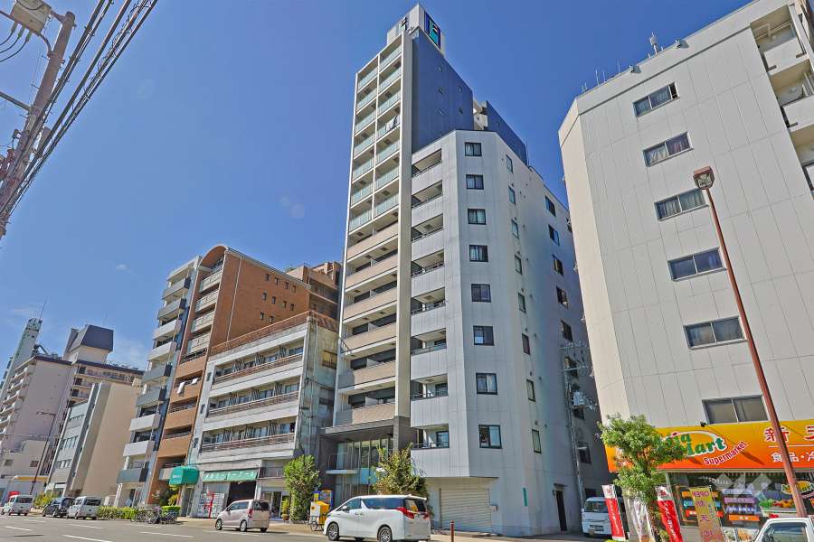 エステムプラザ難波イースト2ブレストの外観（北東側から）