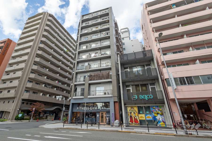 ヴォンジョルノ難波の外観（南東側から）