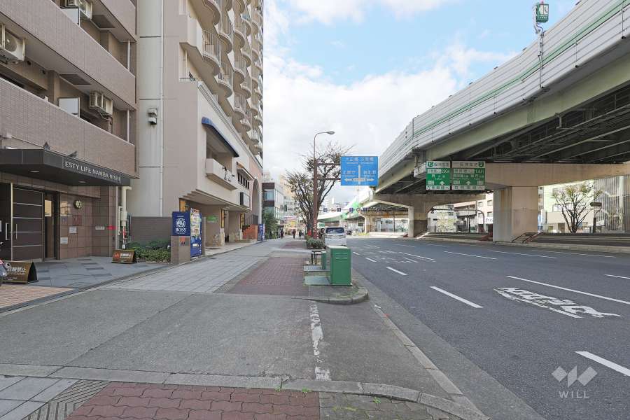 敷地北側の前面道路　