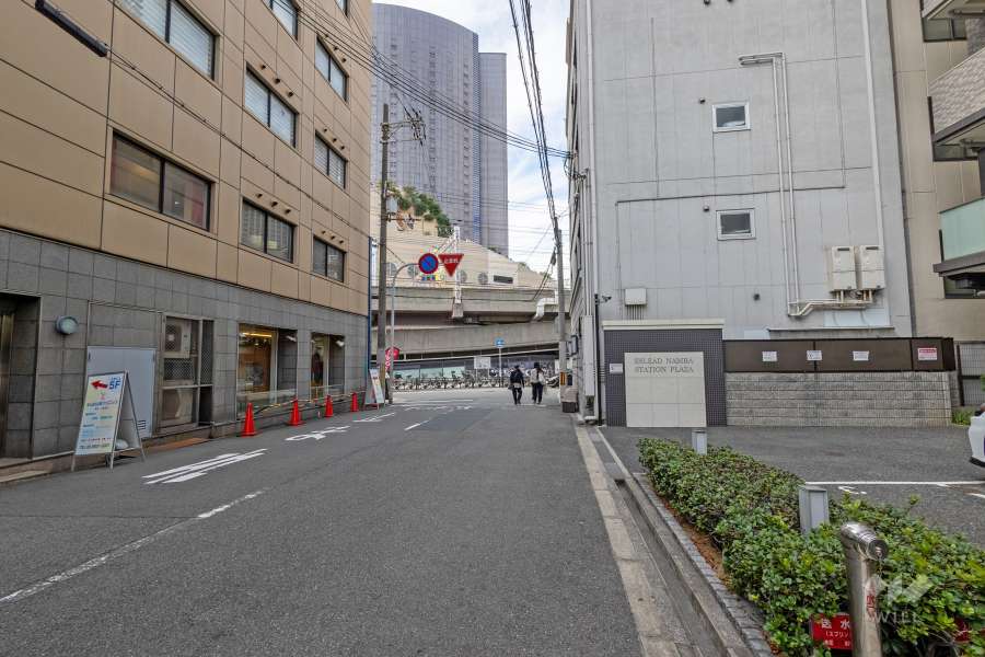 敷地南側の前面道路　