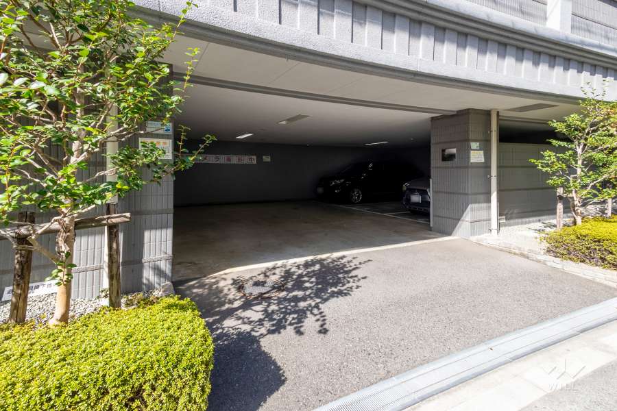 駐車場の出入り口