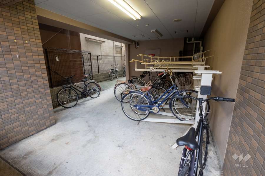 屋内に設けられた駐輪場