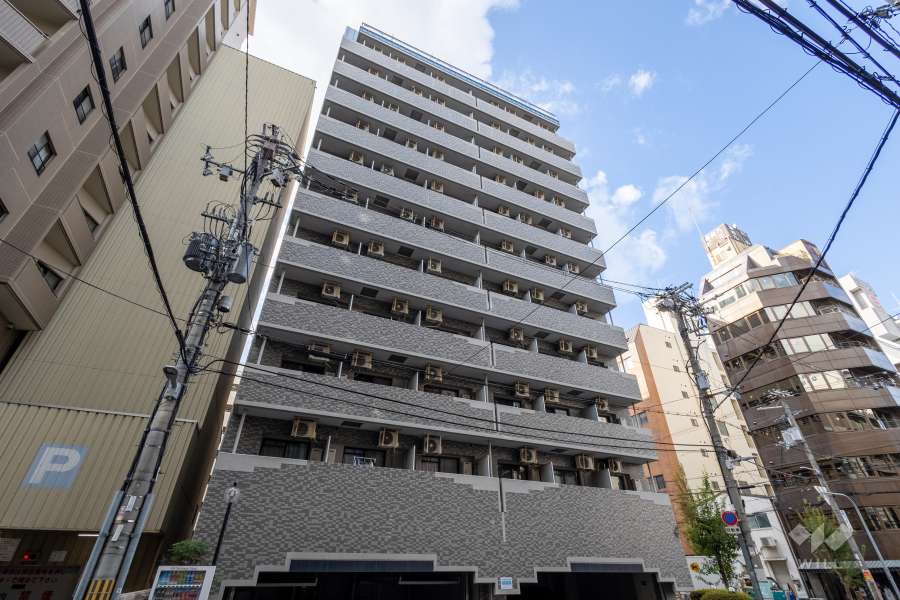 エスリード難波の外観（南東側から）