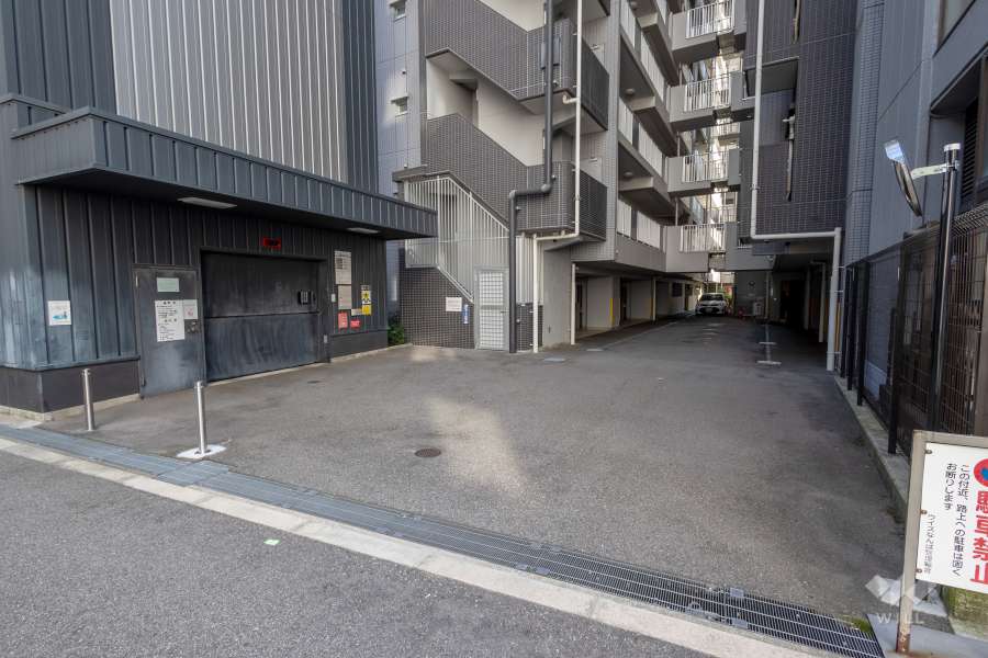 駐車場の出入り口