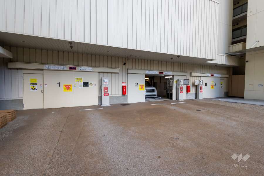 敷地内駐車場（屋内機械式）