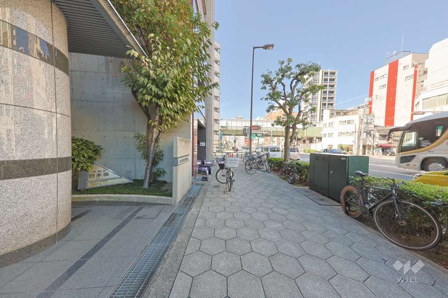 敷地北側の前面道路