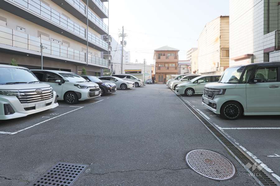 敷地内駐車場（屋外平面式）