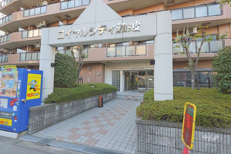 エントランスアプローチ　