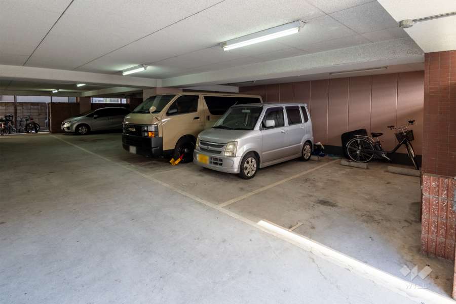 敷地内駐車場（屋内平面式）