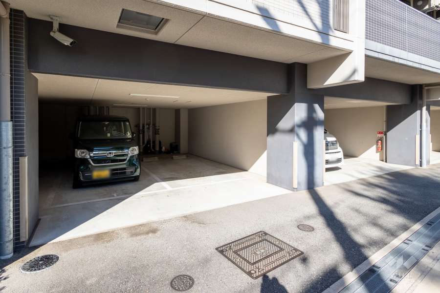 敷地内駐車場（屋内平面式）