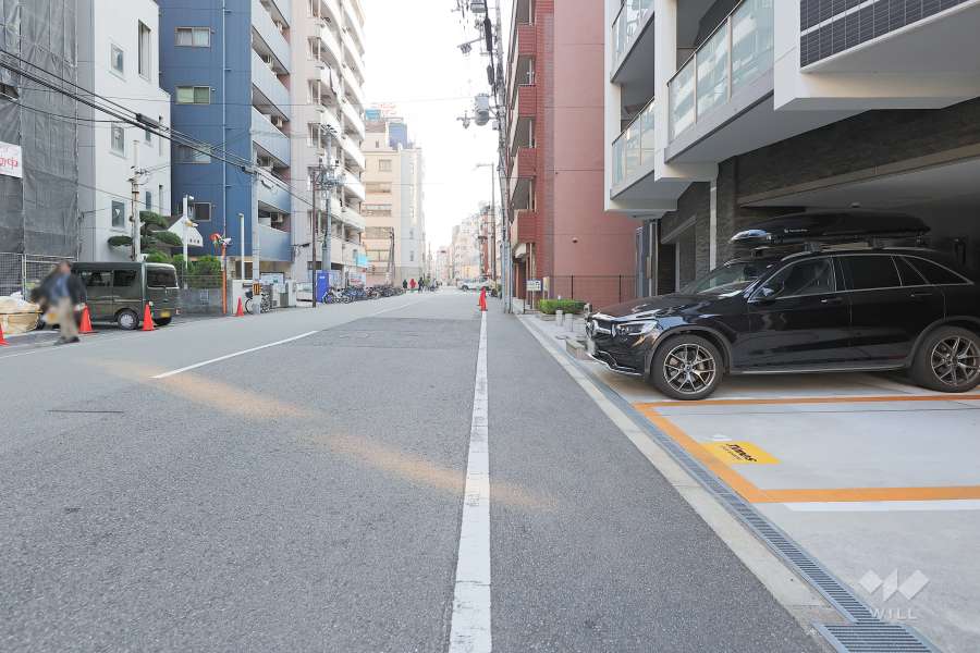 敷地東側の前面道路