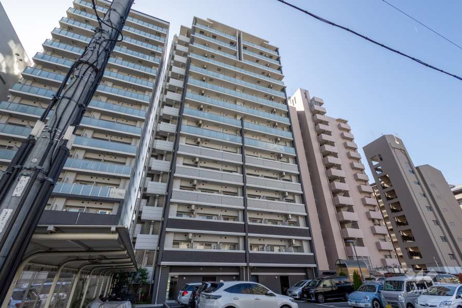 エスリード難波レジデンスの外観（北東側から）