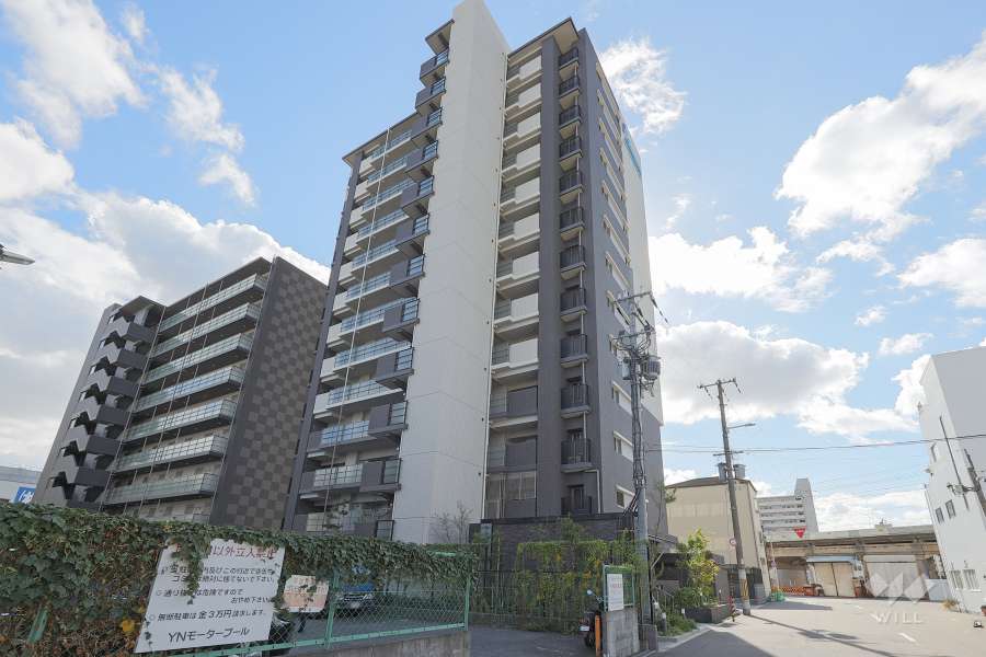プレサンスロジェ桜川の外観（北西側から）