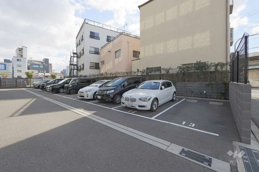 敷地内駐車場（屋外平面式）