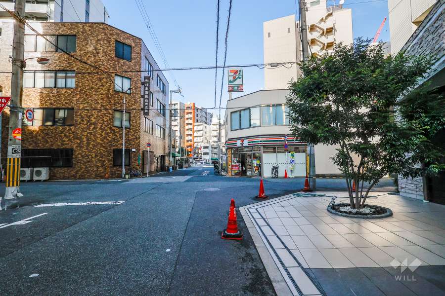 敷地北西側の前面道路　