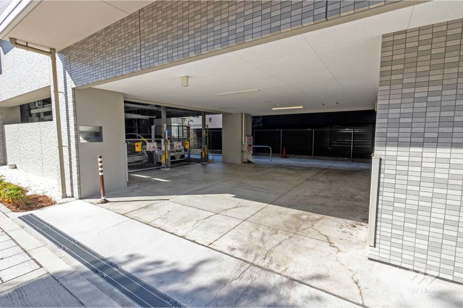 駐車場の出入り口