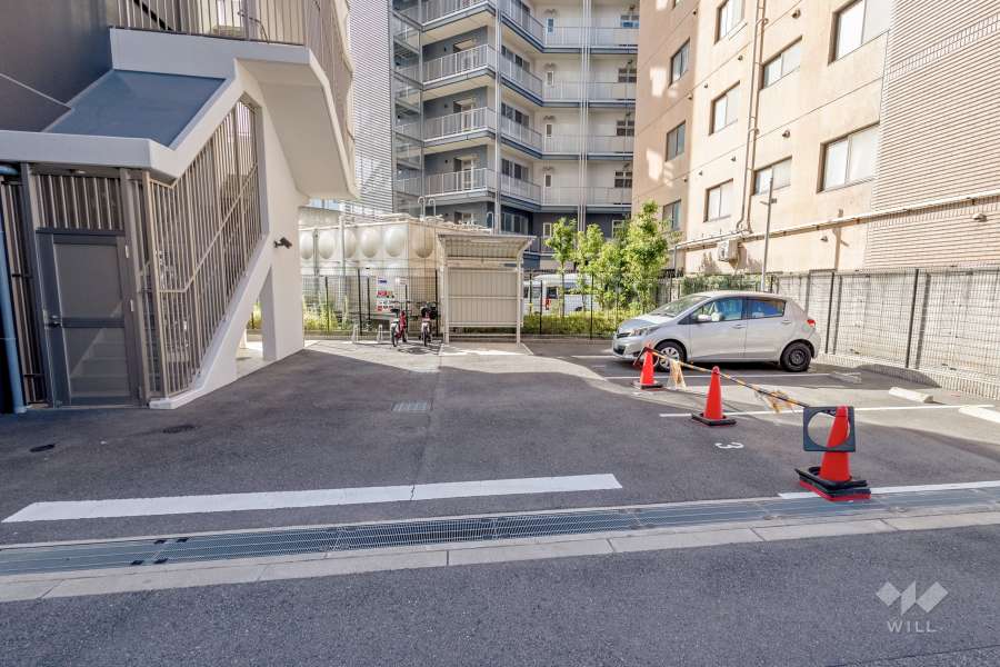 駐車場の出入り口・敷地内駐車場（屋外平面式）