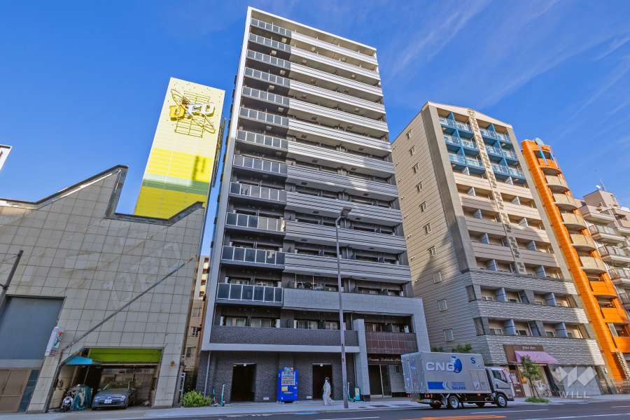 プレサンス大国町アドロッソの外観（南西側から）