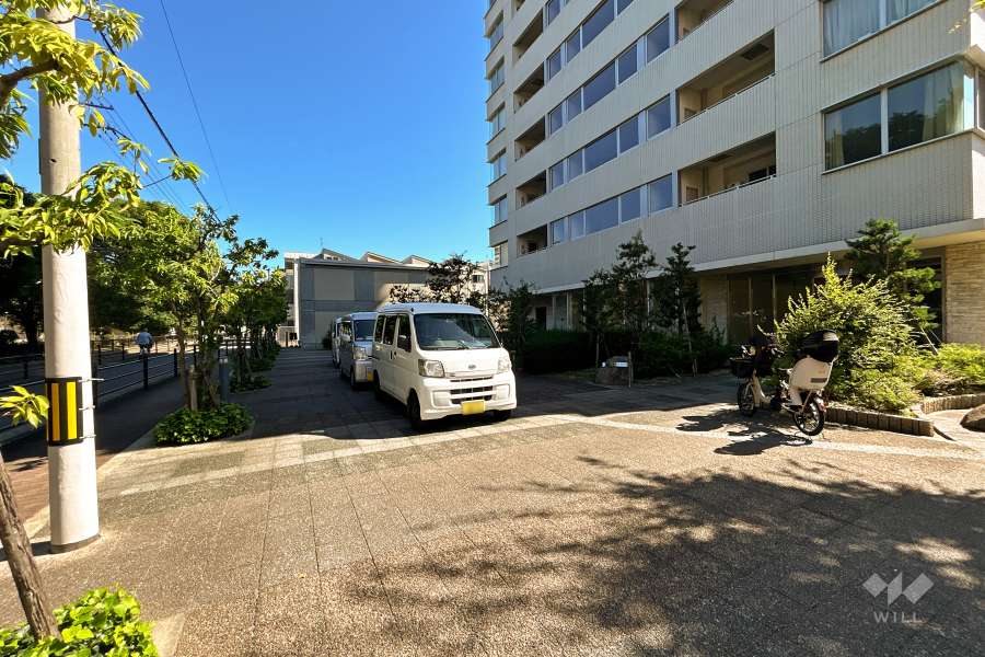 敷地内駐車場（屋外平面式）