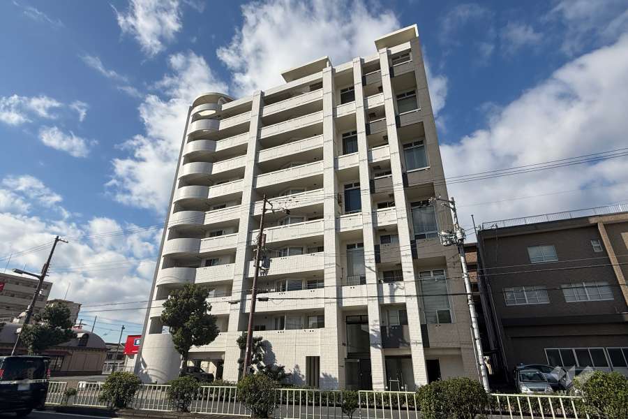 ルグランデ城東放出の外観（北東側から）