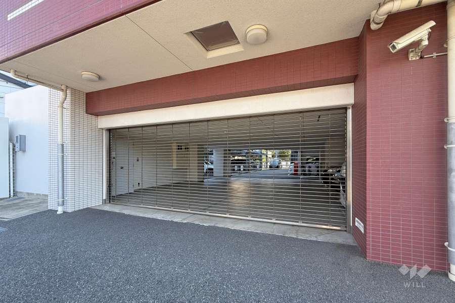 駐車場の出入り口（リングシャッター付き）