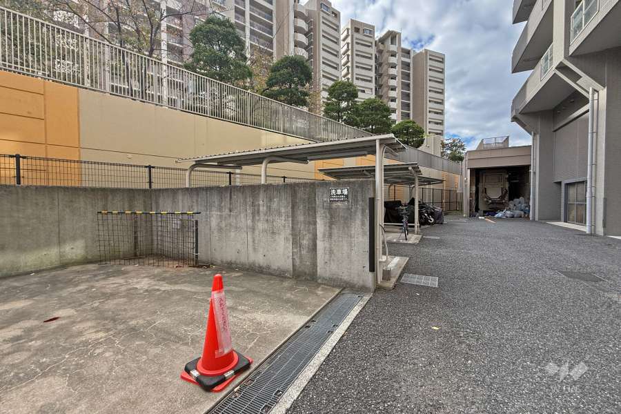 敷地内にある洗車場