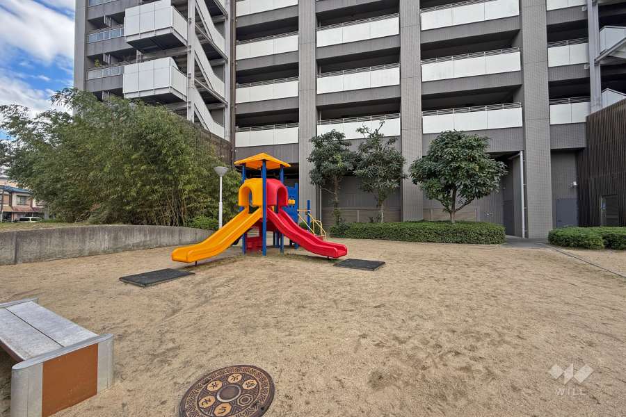 敷地内のプレイロット（公園）