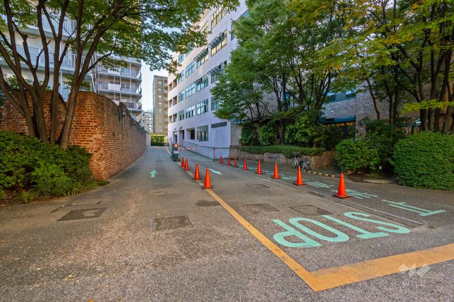 駐車場の出入り口