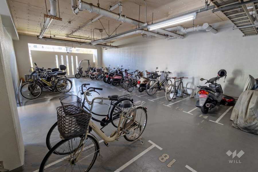 屋内に設けられた駐輪場・バイク置場