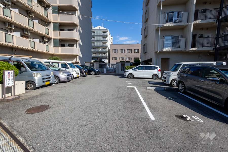 敷地内駐車場（屋外平面式）
