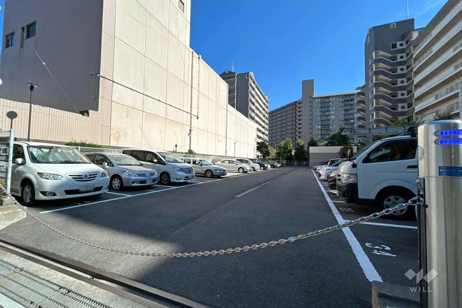 敷地内駐車場（屋外平面式）