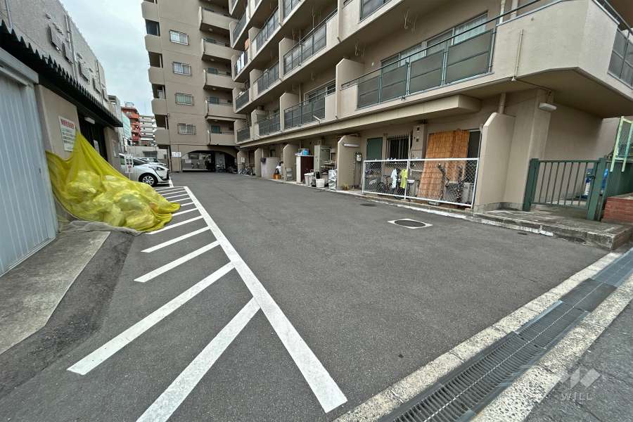 駐車場出入口