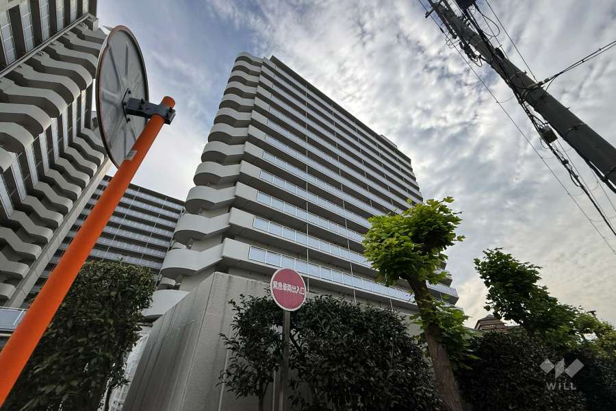 ファミールハイツ城東B棟の外観（北東側から）